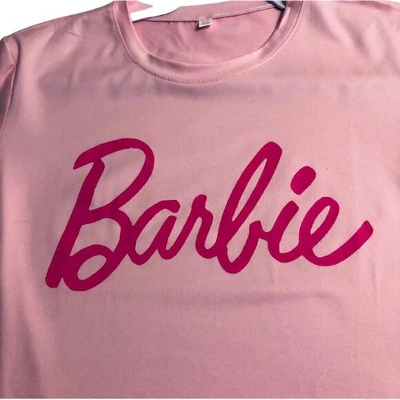 Barbie Pink Fuchsia Name Plate Short Sleeve T- Shirt - Picture 6 of 7